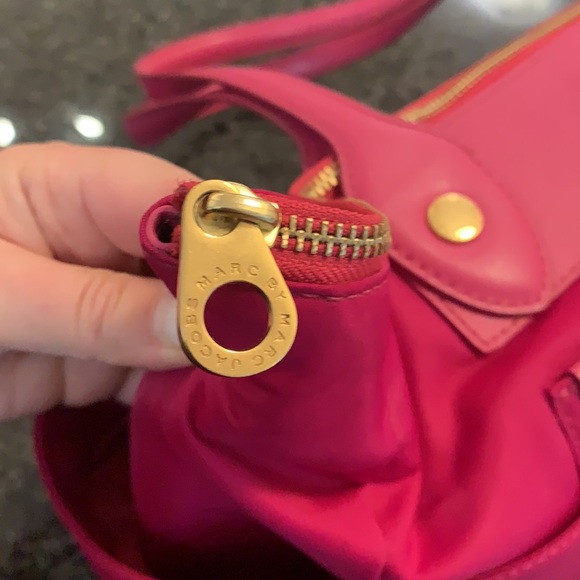Gorgeous Marc Jacobs raspberry tote - Picture 5 of 9